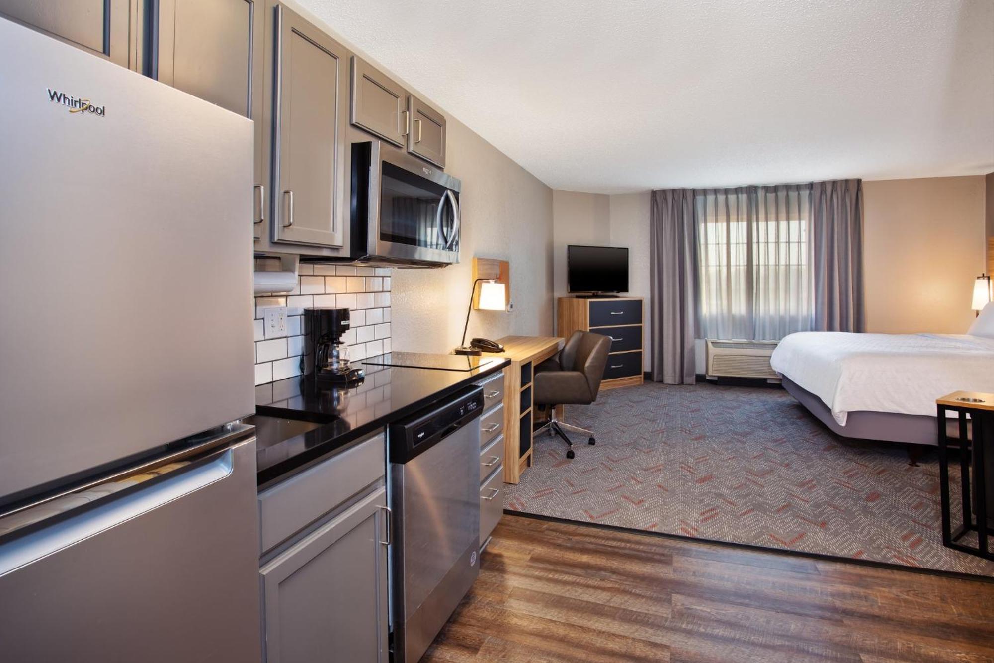 Candlewood Suites Kenosha By Ihg Pleasant Prairie Εξωτερικό φωτογραφία