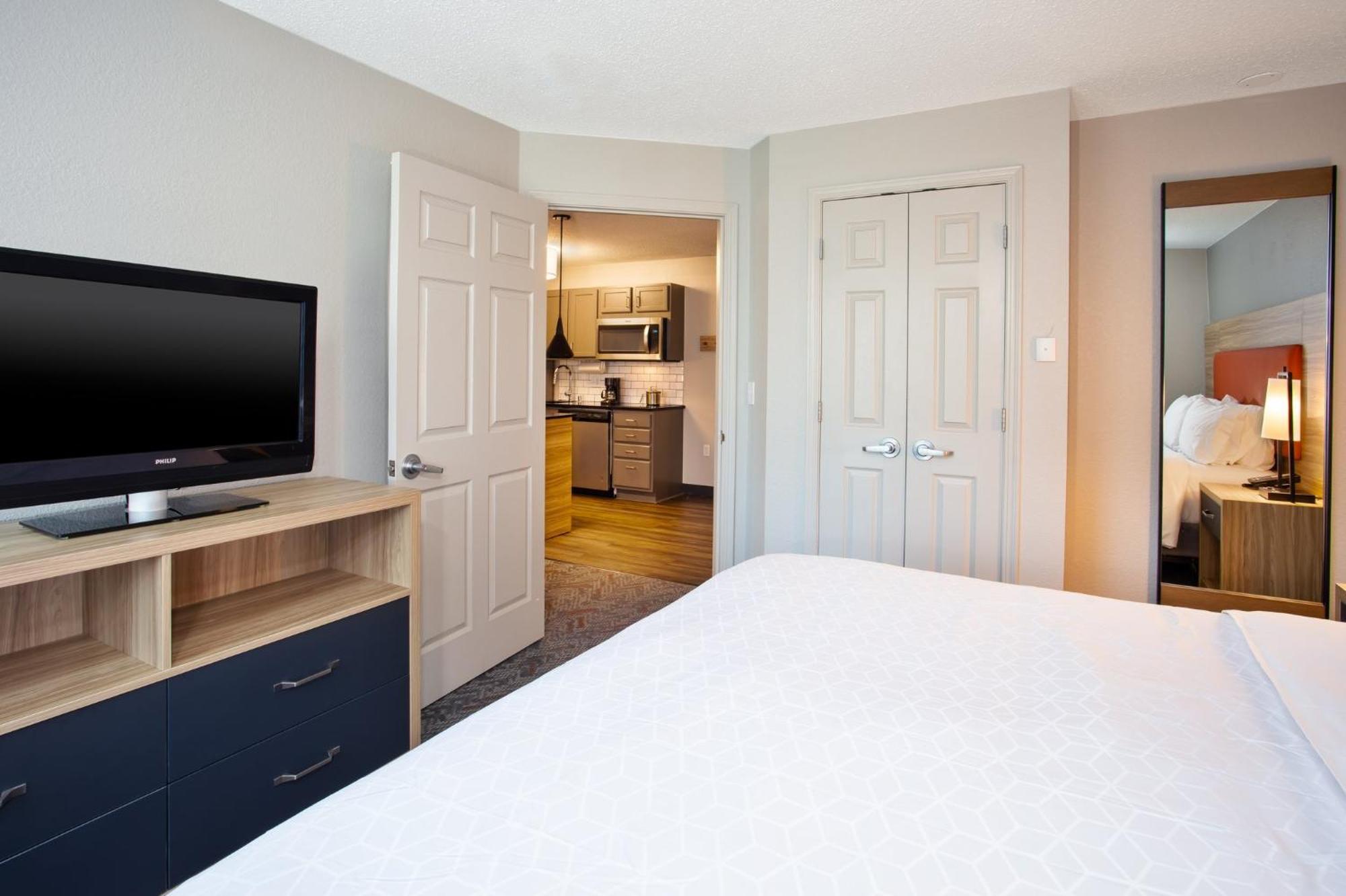 Candlewood Suites Kenosha By Ihg Pleasant Prairie Εξωτερικό φωτογραφία