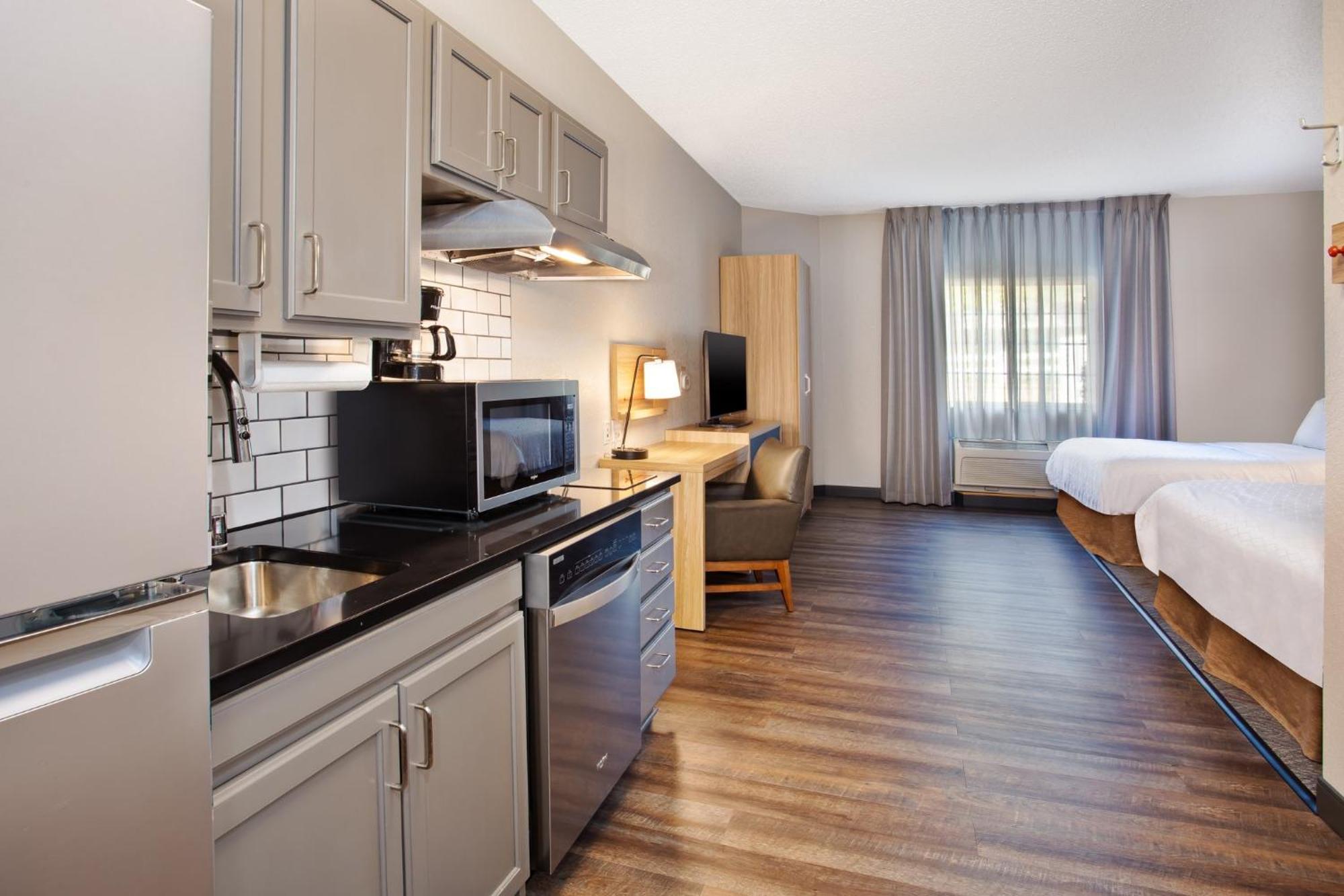 Candlewood Suites Kenosha By Ihg Pleasant Prairie Εξωτερικό φωτογραφία