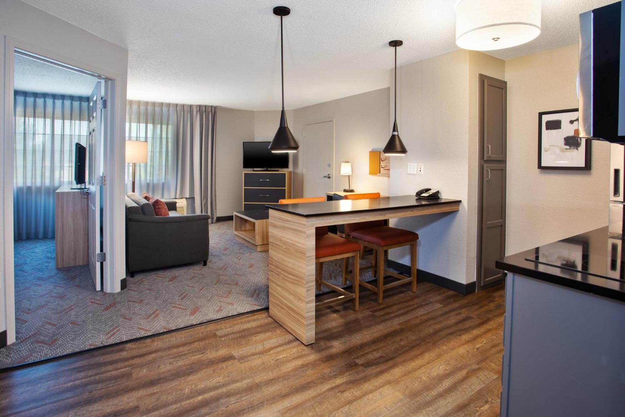 Candlewood Suites Kenosha By Ihg Pleasant Prairie Εξωτερικό φωτογραφία